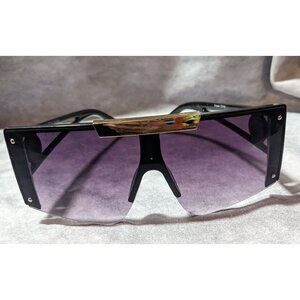 Black And Gold Chunky Futuristic Shield Lens Sunglasses
